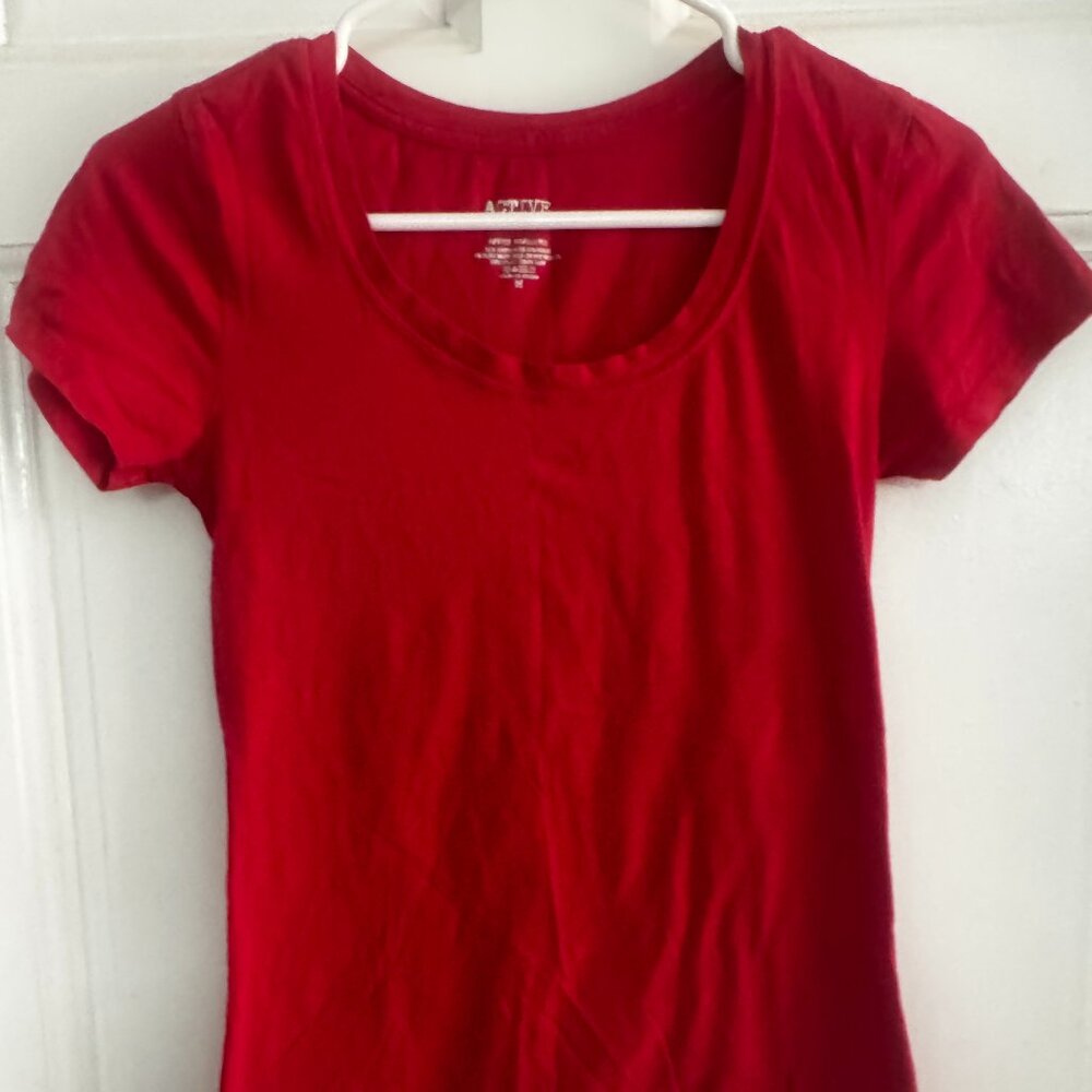 Cute Active Basic size Medium Women's‎ Red Short Sleeve Shirt
